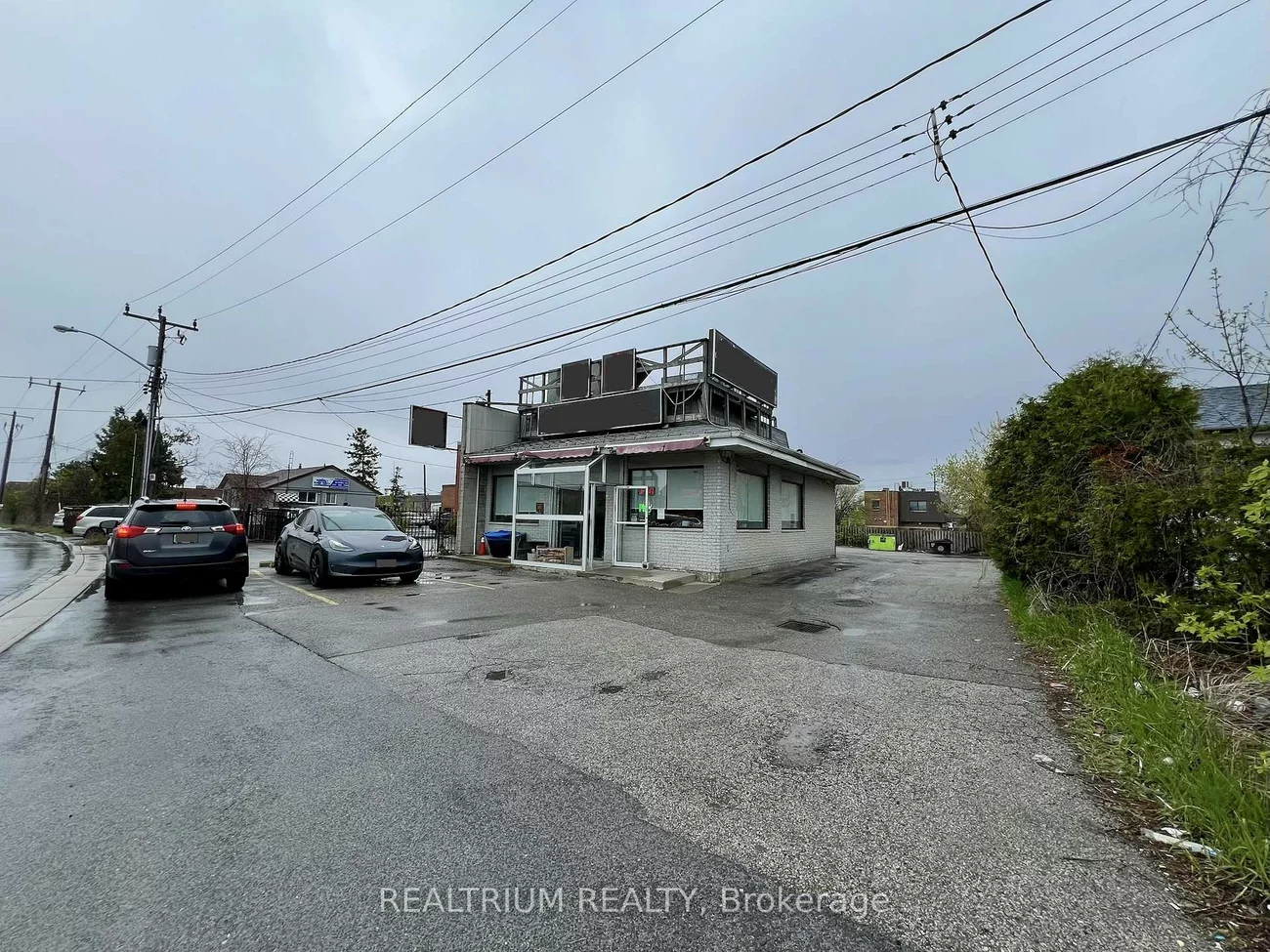 58, Redlea, Milliken, Toronto