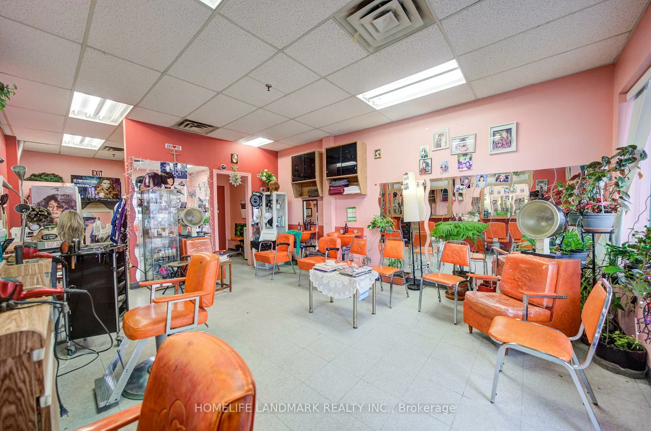4, Greystone Walk, Kennedy Park, Toronto