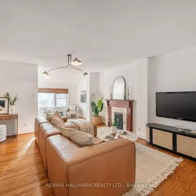 Commercial for sale, 797, Carlaw, Playter Estates-Danforth, Toronto