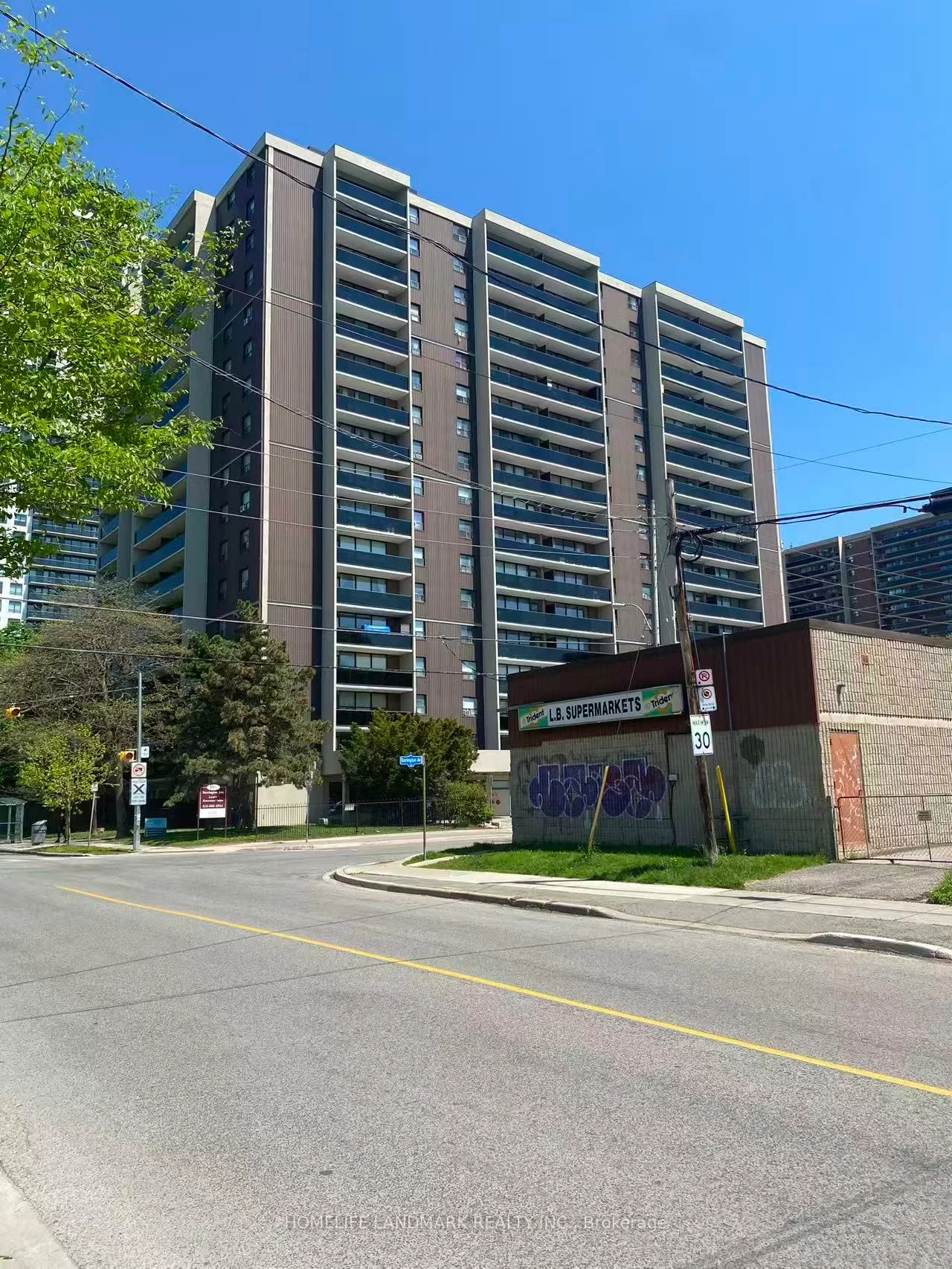 391, Lumsden, Crescent Town, Toronto