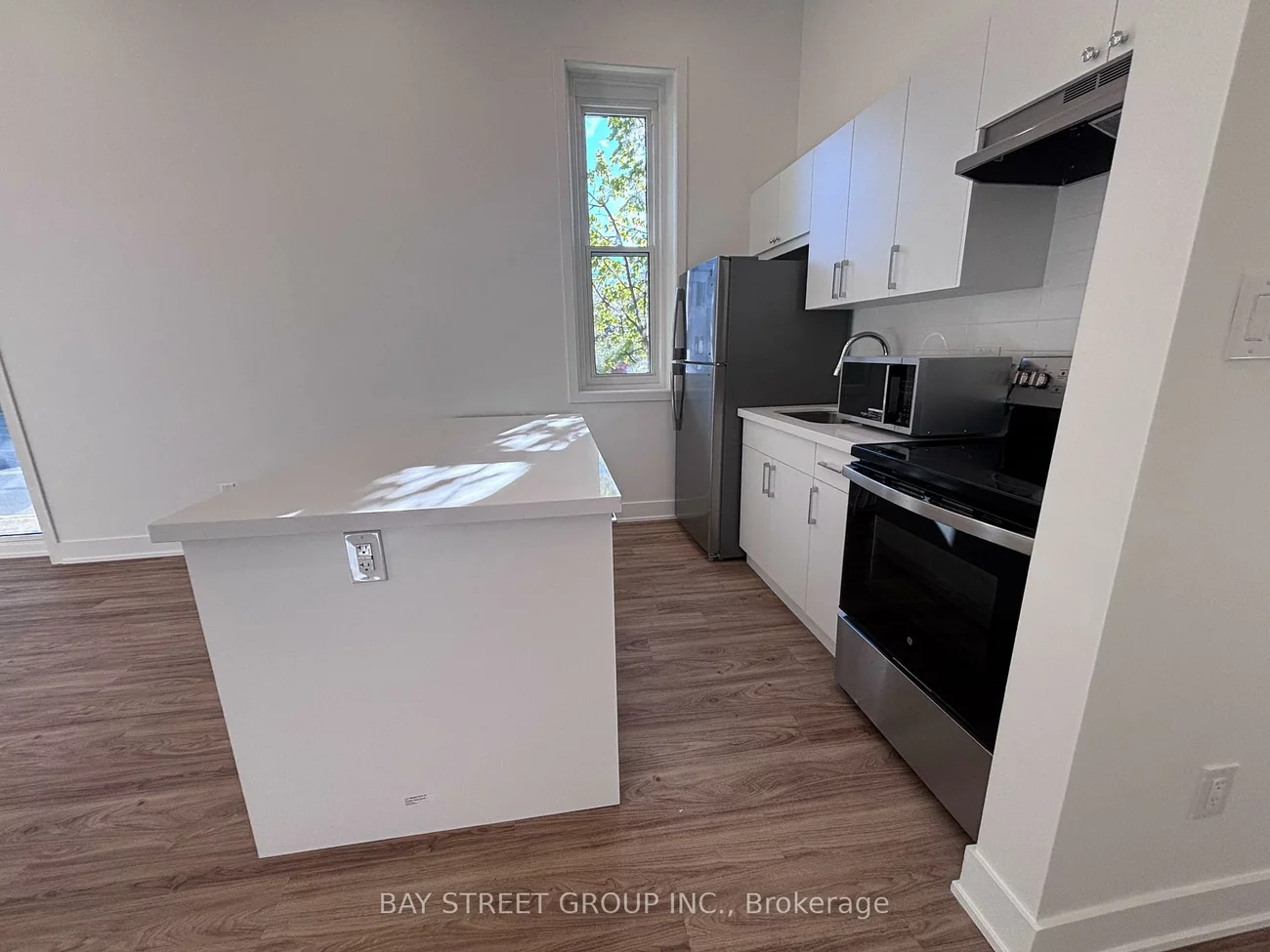 1311, Pape, Danforth Village-East York, Toronto
