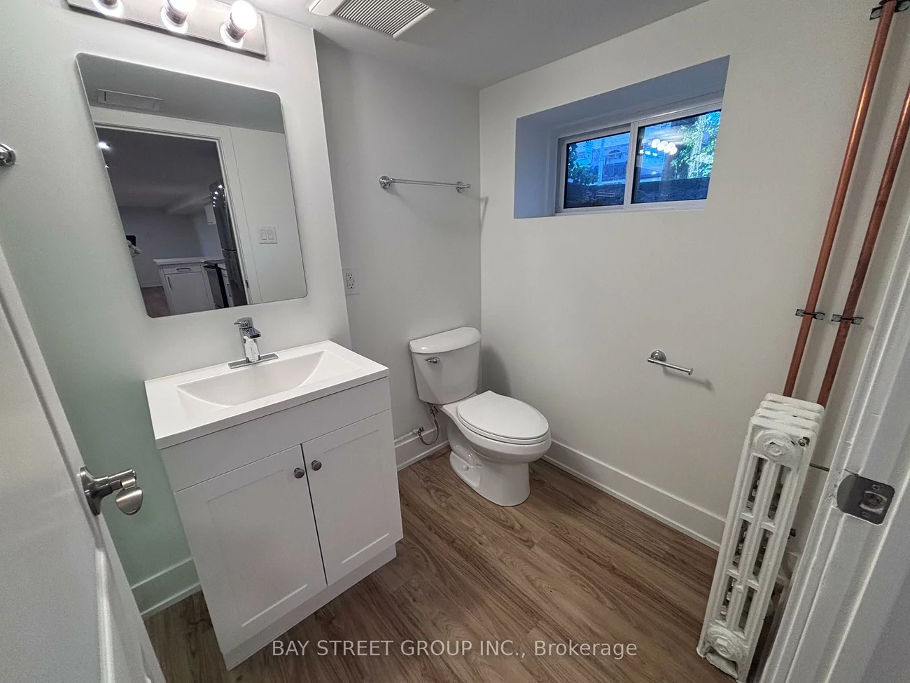 1311, Pape, Danforth Village-East York, Toronto