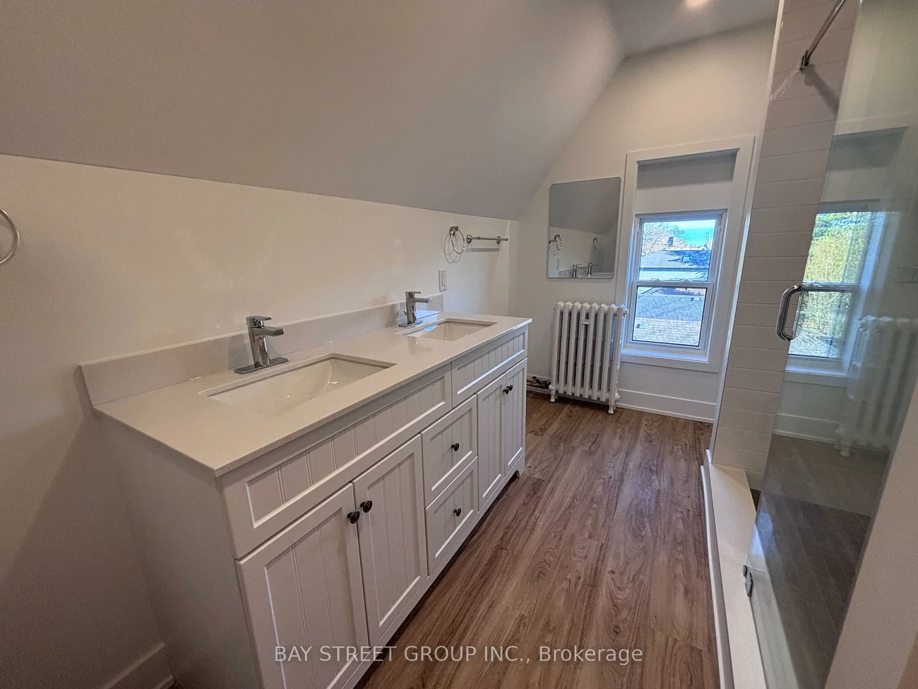 1311, Pape, Danforth Village-East York, Toronto