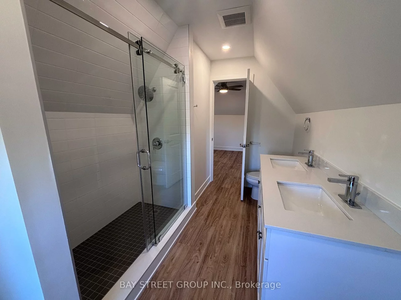 1311, Pape, Danforth Village-East York, Toronto