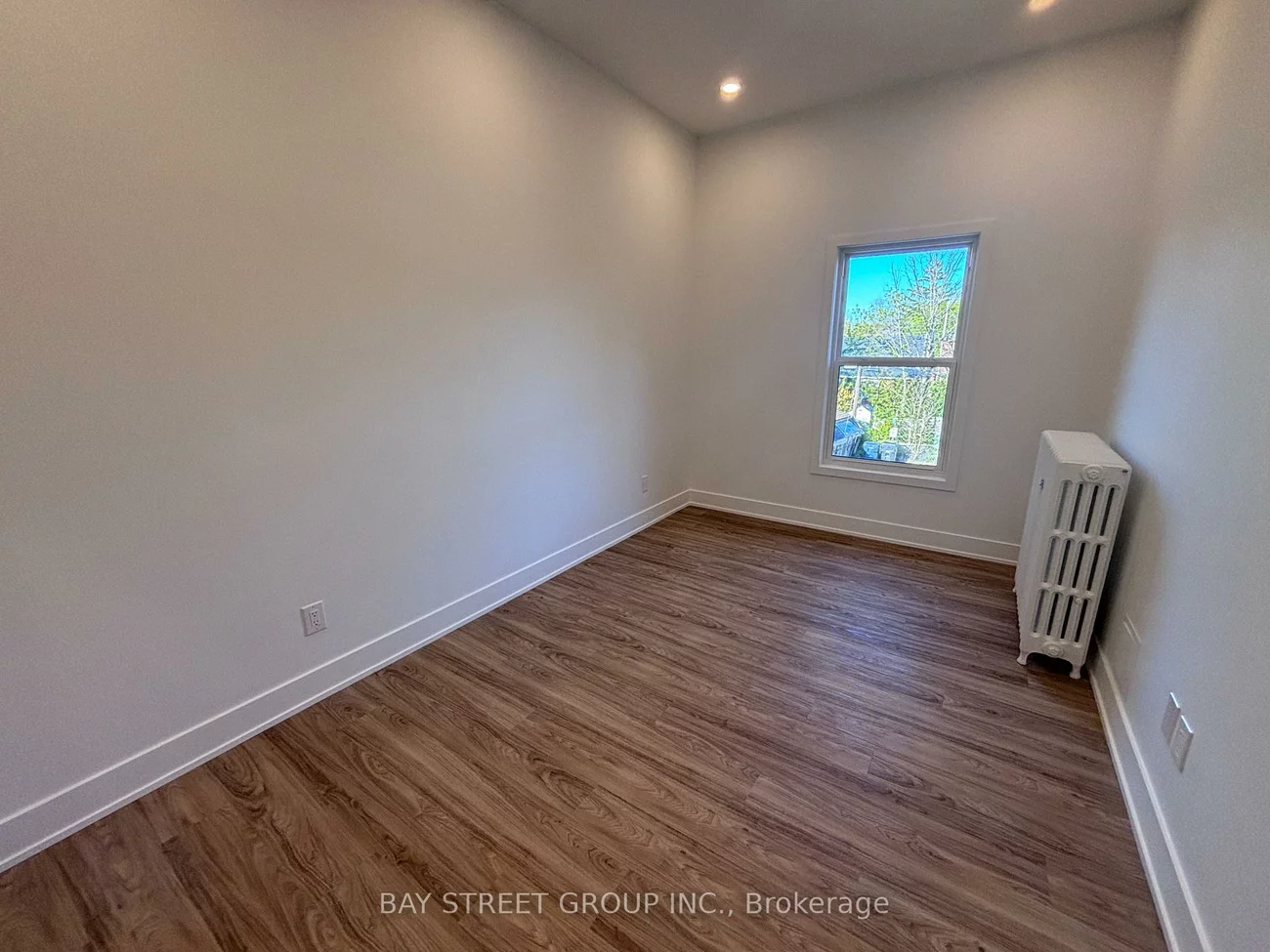 1311, Pape, Danforth Village-East York, Toronto