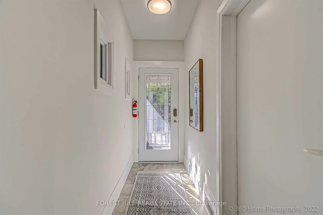 373, Woodbine, The Beaches, Toronto