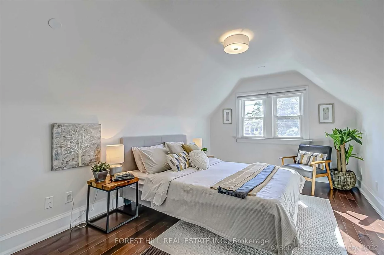 373, Woodbine, The Beaches, Toronto
