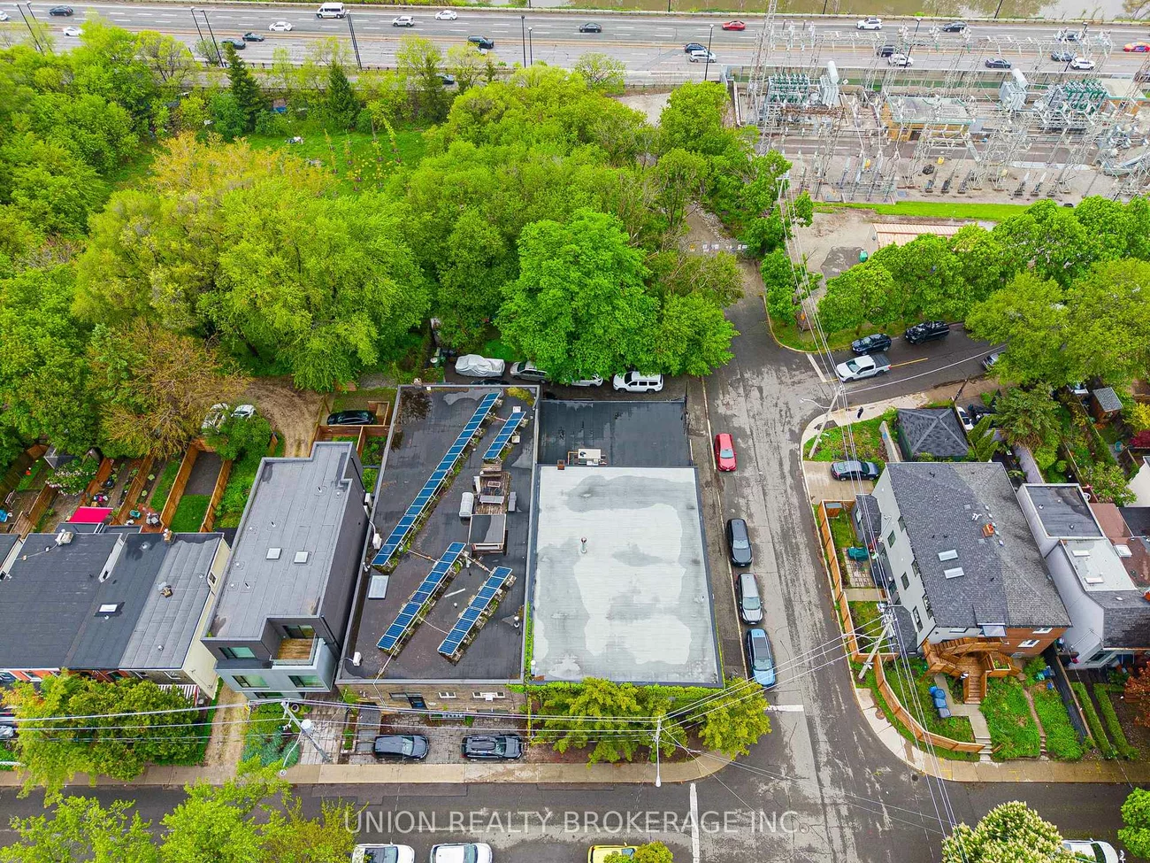 186, Munro, South Riverdale, Toronto
