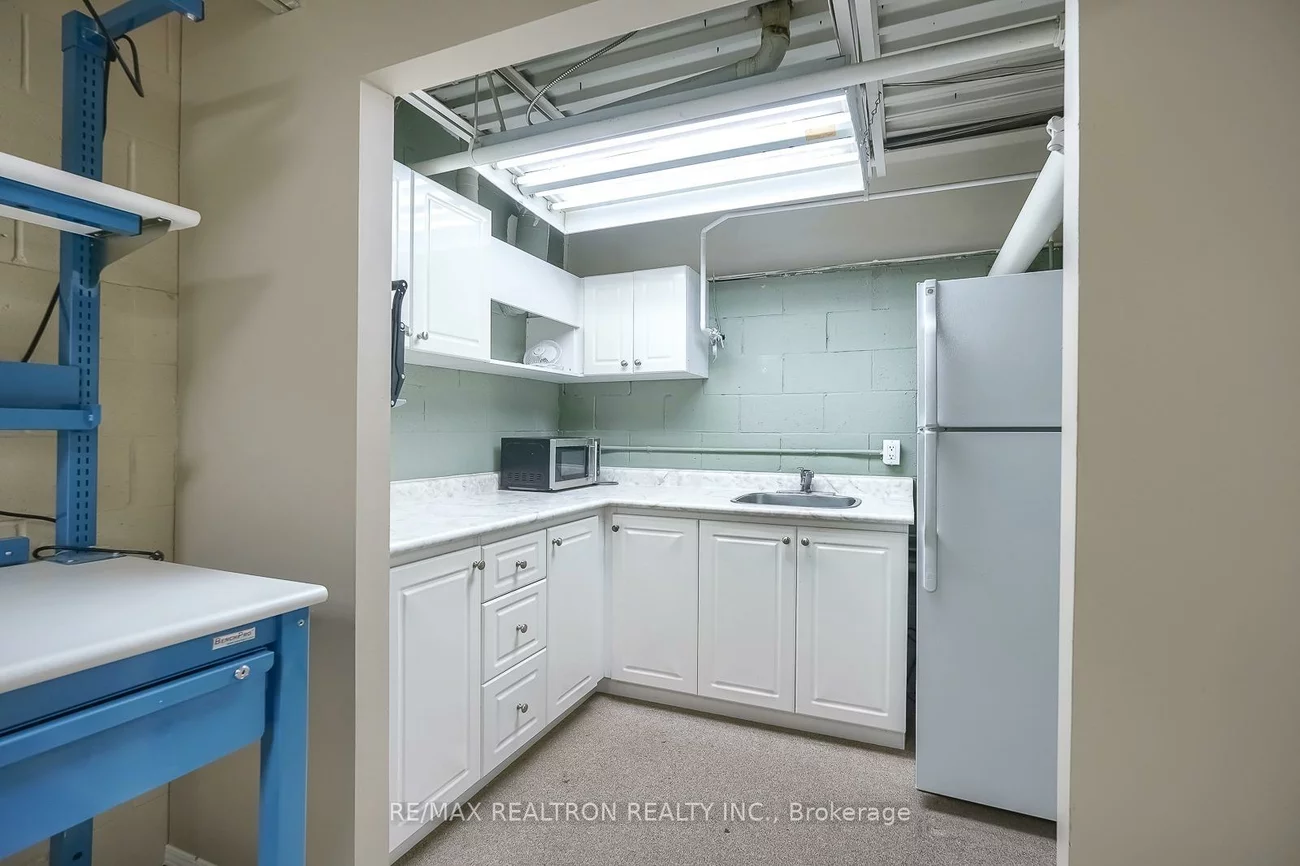 110, Ironside, Rouge E11, Toronto