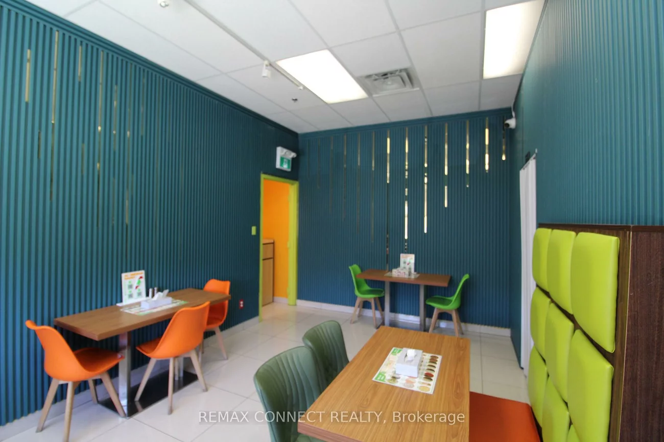 1415, Kennedy, Dorset Park, Toronto
