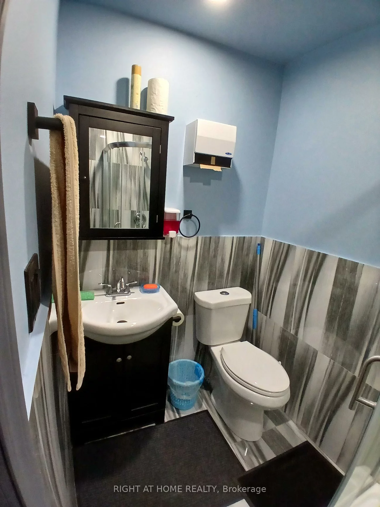120, Midwest, Dorset Park, Toronto