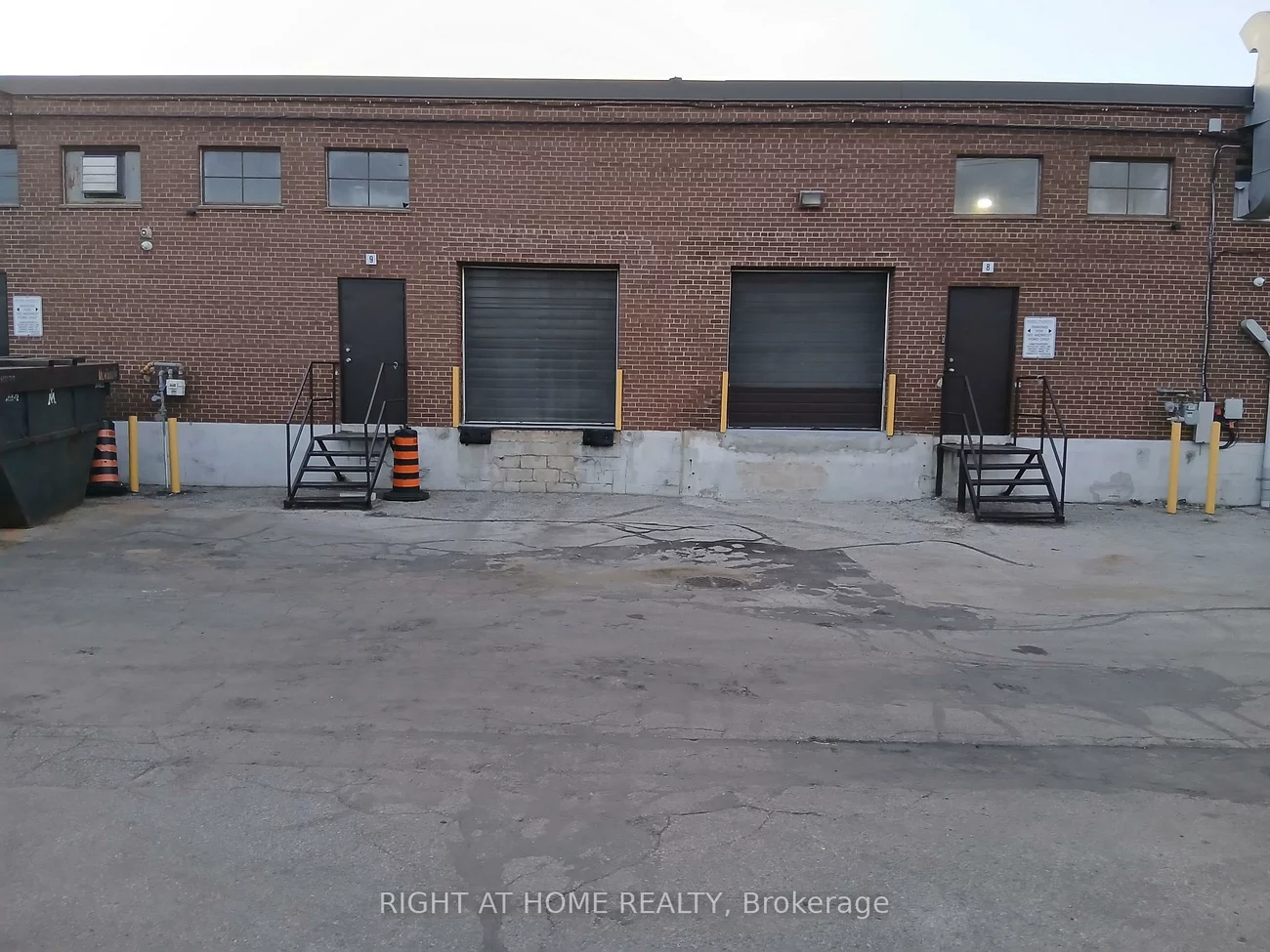 120, Midwest, Dorset Park, Toronto