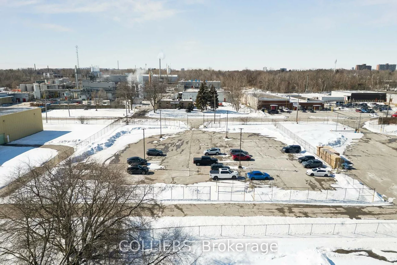 595, Coronation, West Hill, Toronto