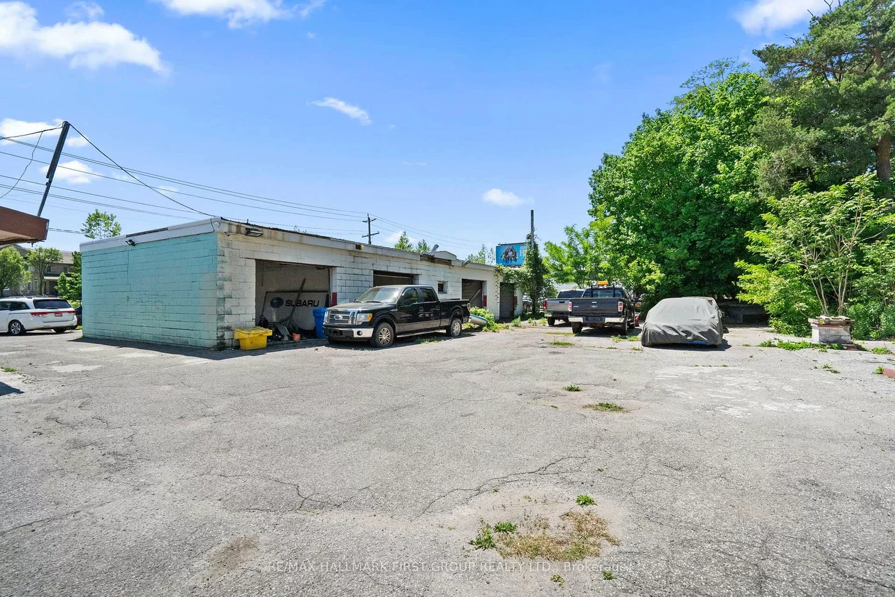 4656, Kingston, West Hill, Toronto