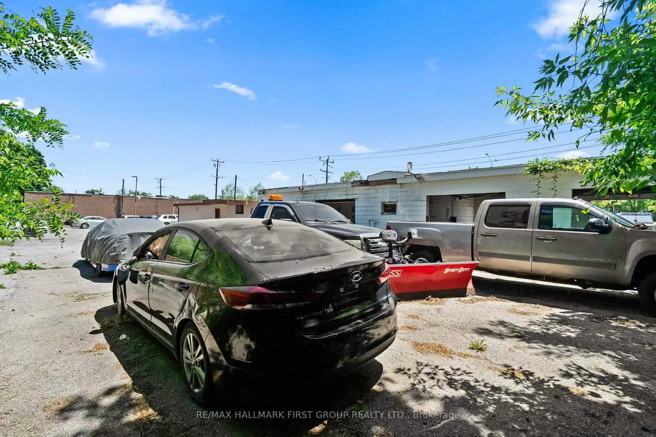 4656, Kingston, West Hill, Toronto