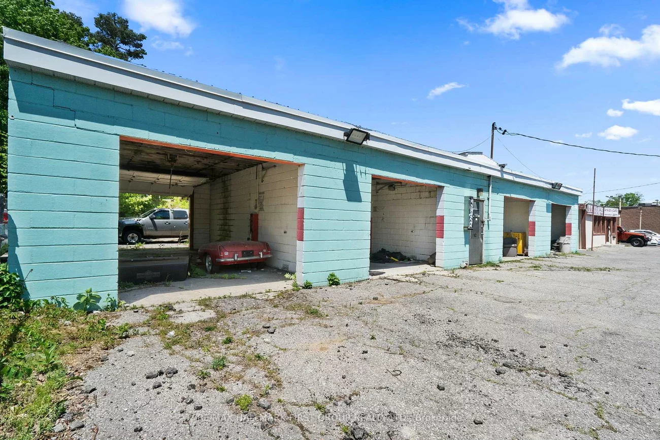 4656, Kingston, West Hill, Toronto