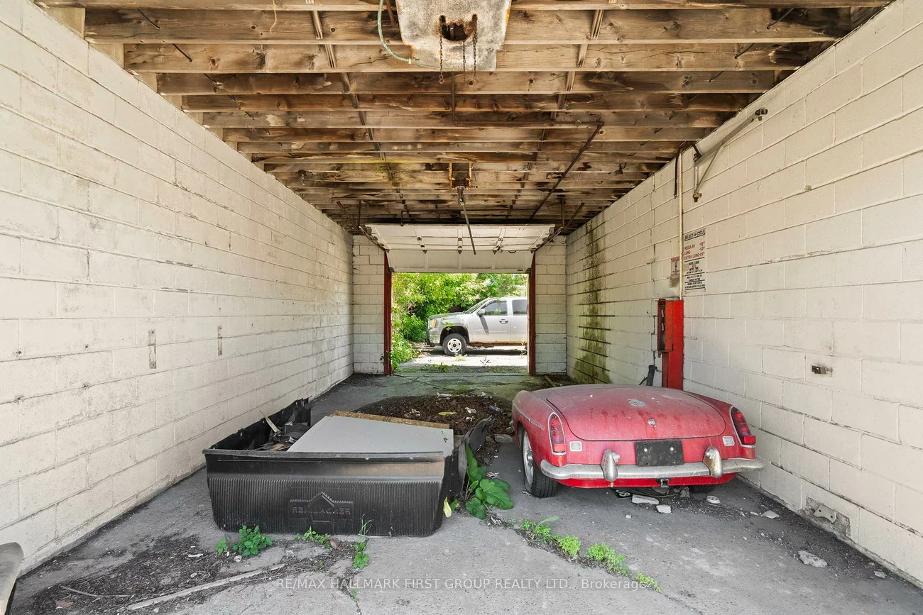 4656, Kingston, West Hill, Toronto