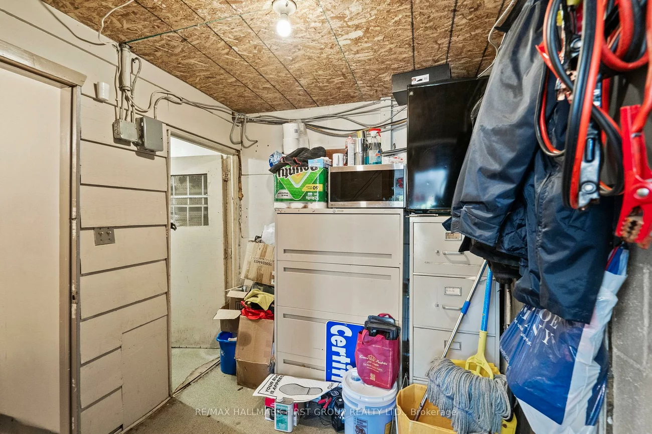 4656, Kingston, West Hill, Toronto