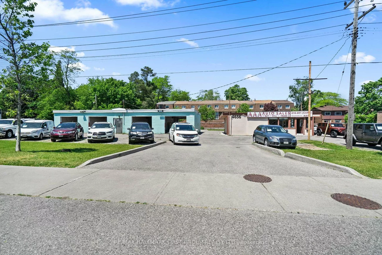 4656, Kingston, West Hill, Toronto