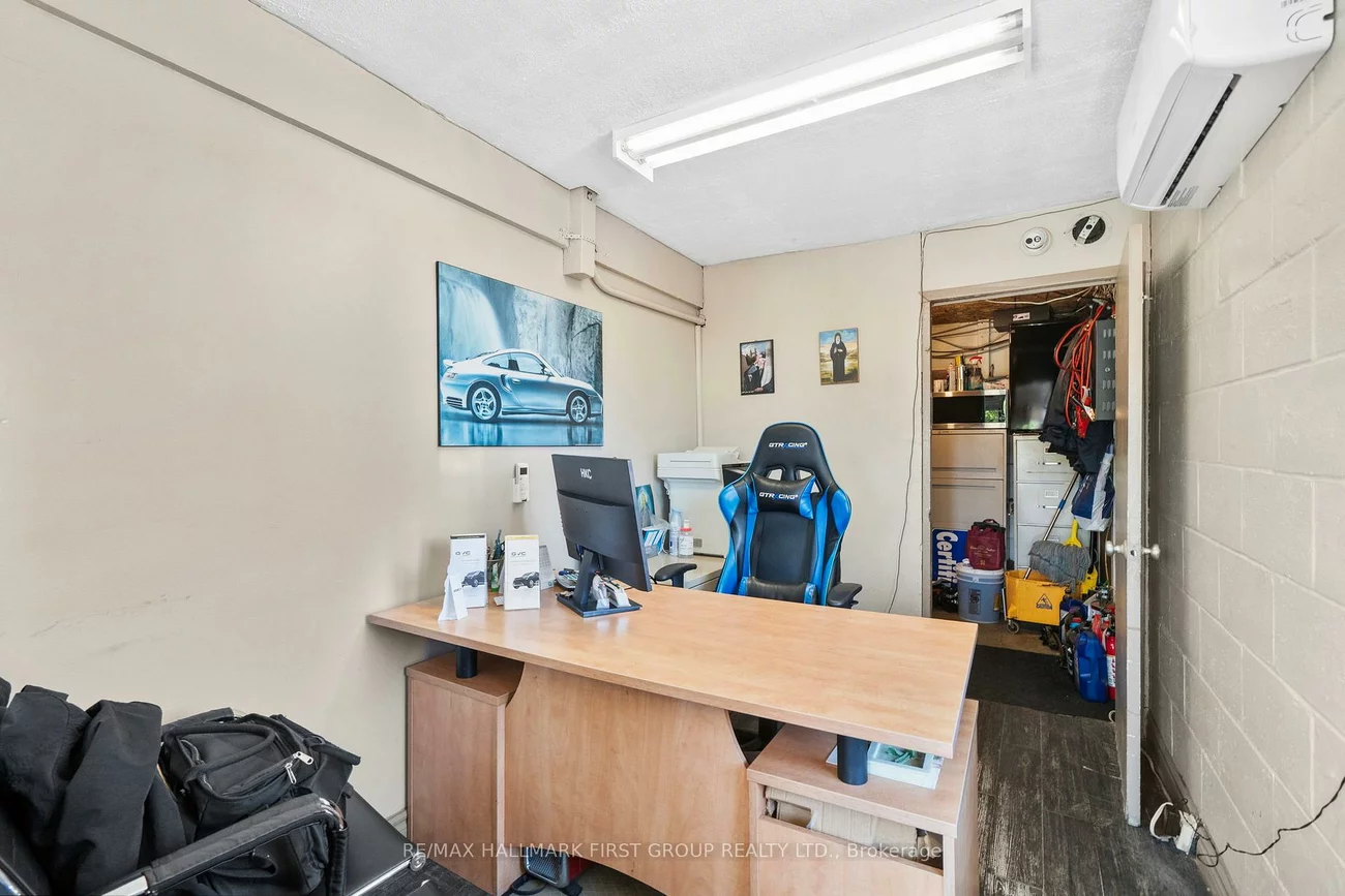 4656, Kingston, West Hill, Toronto
