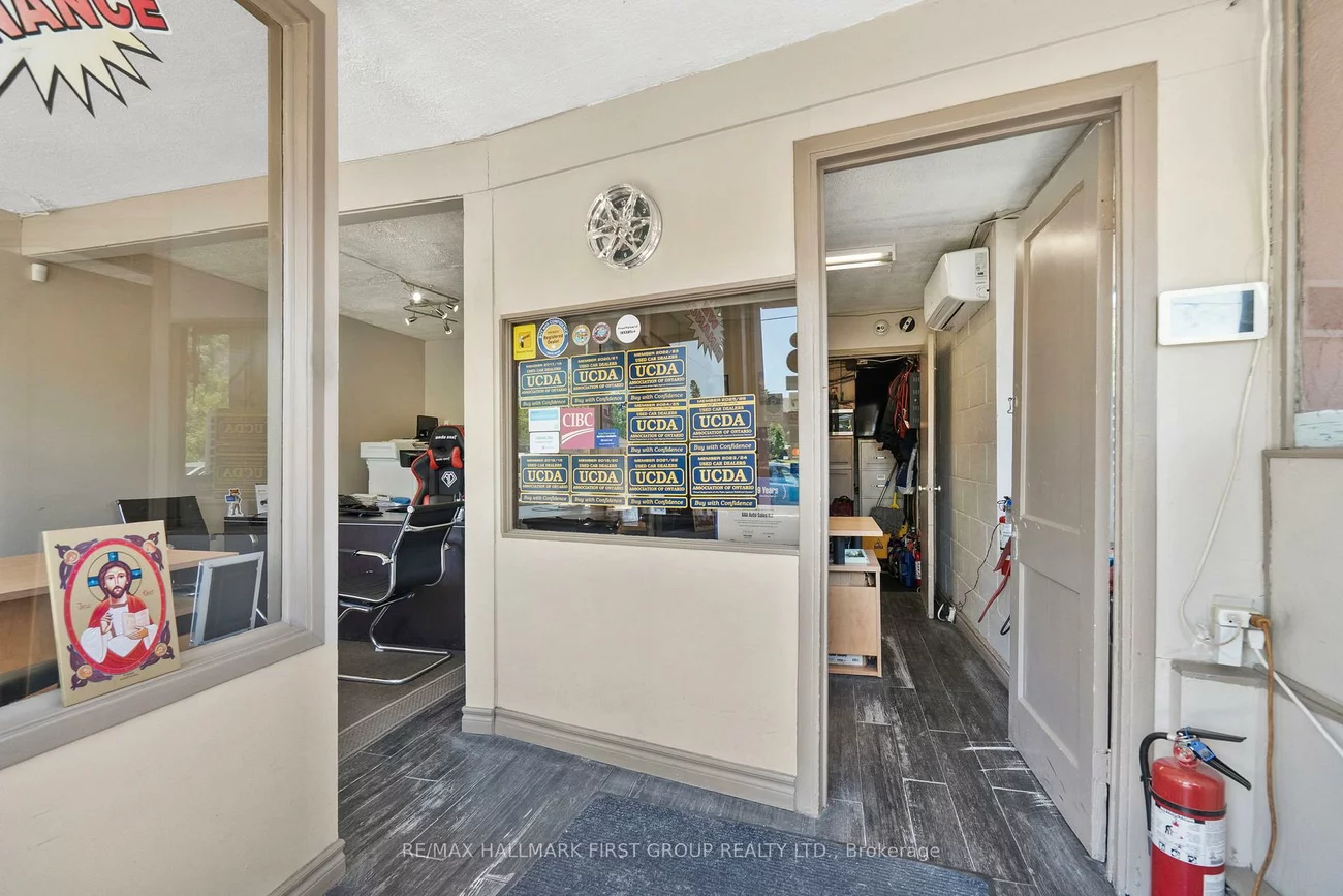 4656, Kingston, West Hill, Toronto