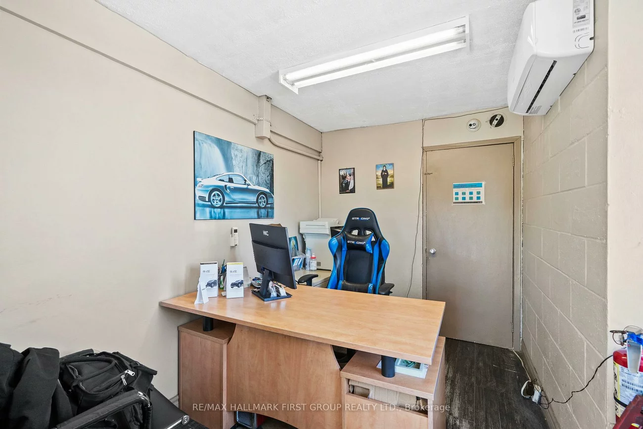 4656, Kingston, West Hill, Toronto