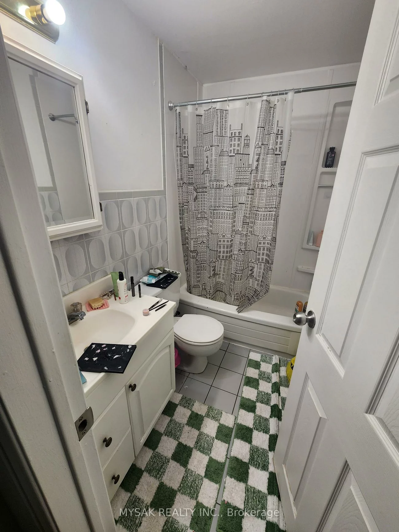 144, Coxwell, Greenwood-Coxwell, Toronto