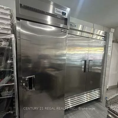 Commercial for sale, 2377, QUEEN, The Beaches, Toronto