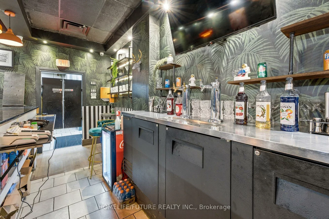 4288, Kingston, West Hill, Toronto