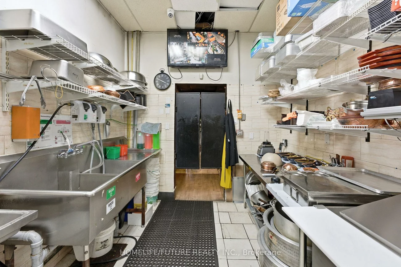 4288, Kingston, West Hill, Toronto