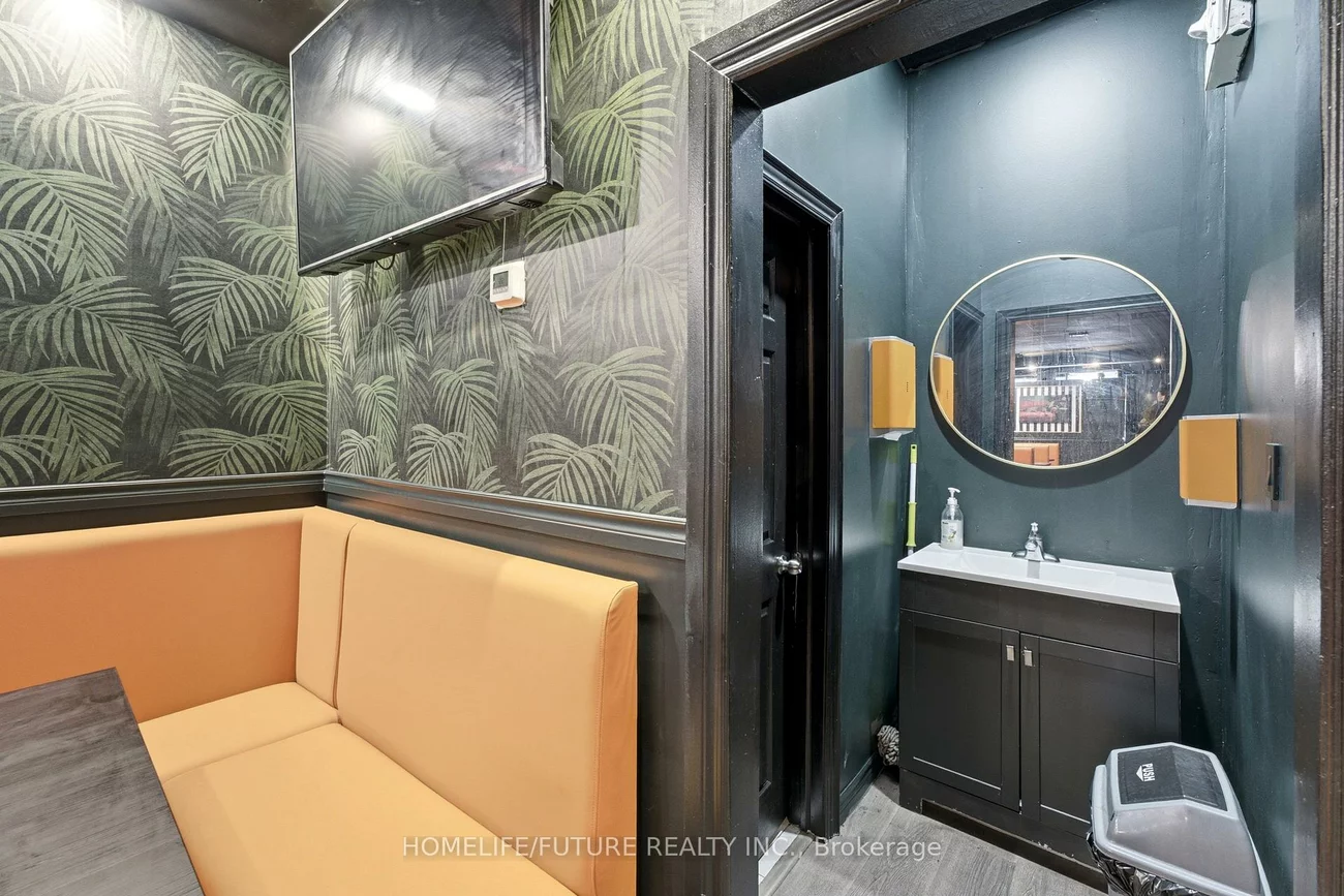 4288, Kingston, West Hill, Toronto