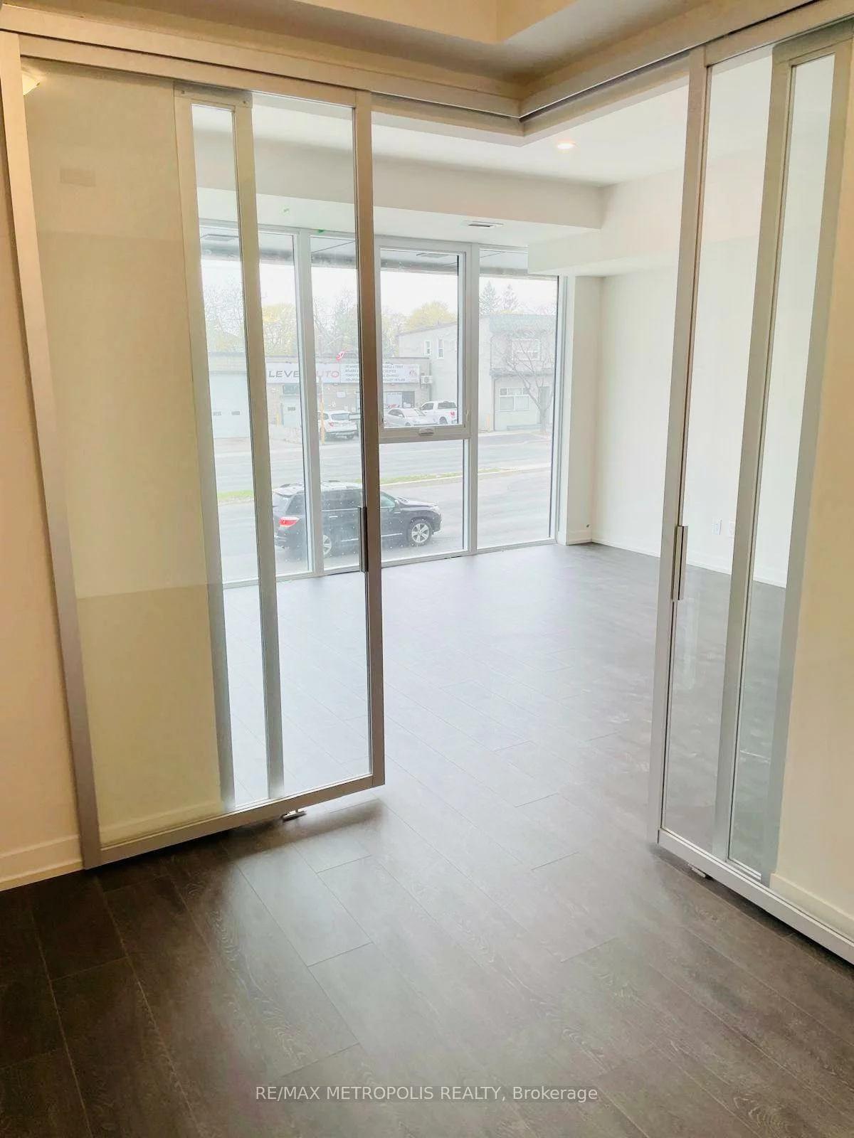2203, Kingston, Birchcliffe-Cliffside, Toronto