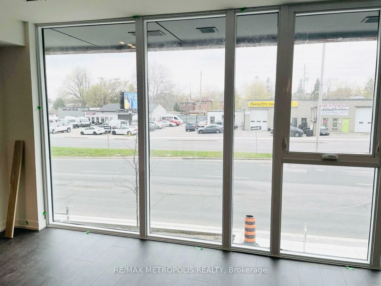 2203, Kingston, Birchcliffe-Cliffside, Toronto