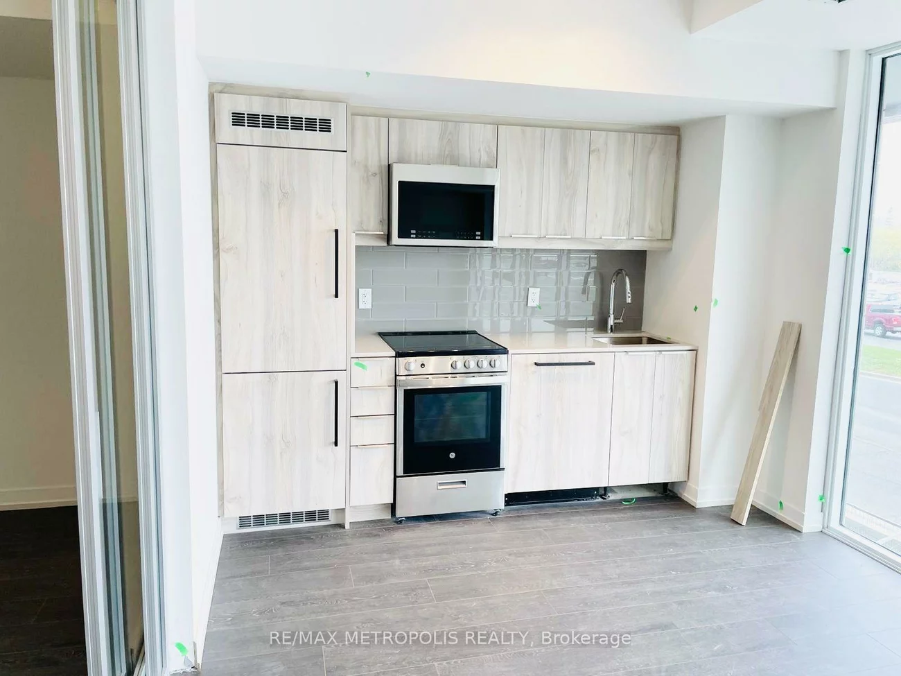2203, Kingston, Birchcliffe-Cliffside, Toronto