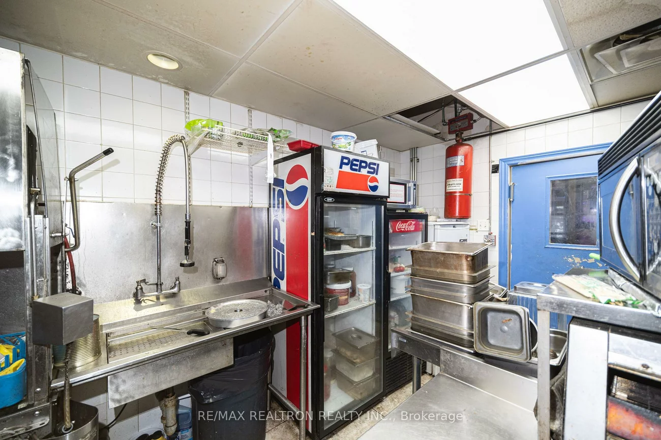 3541, St Clair, Clairlea-Birchmount, Toronto