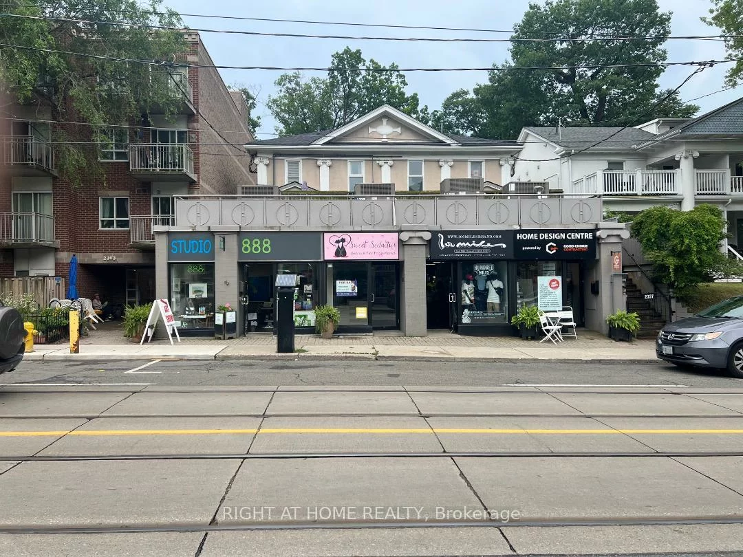 2359, Queen, The Beaches, Toronto