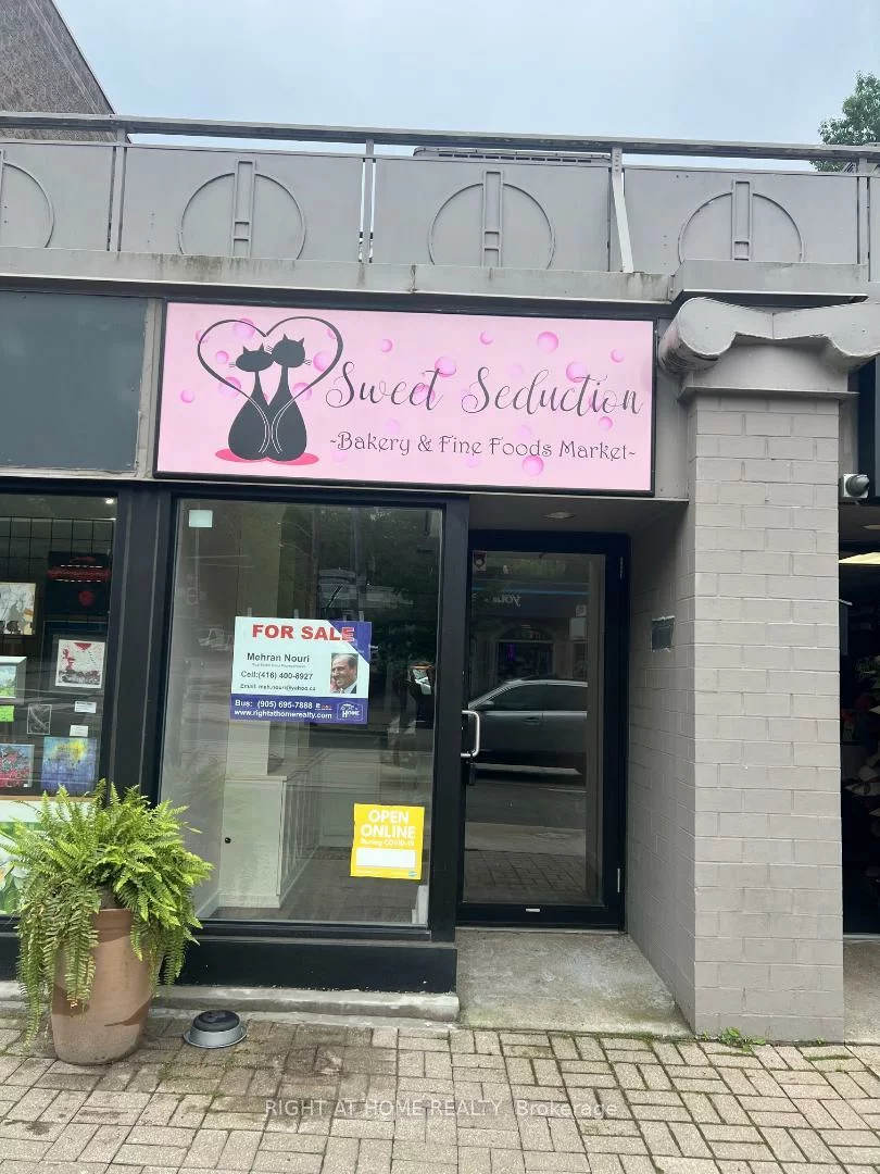 2359, Queen, The Beaches, Toronto
