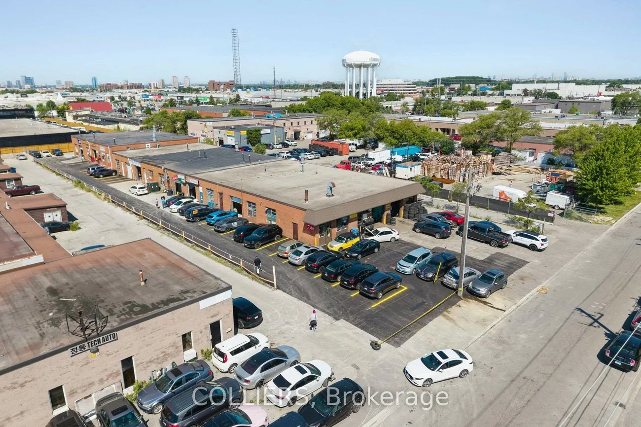 122, Manville, Clairlea-Birchmount, Toronto