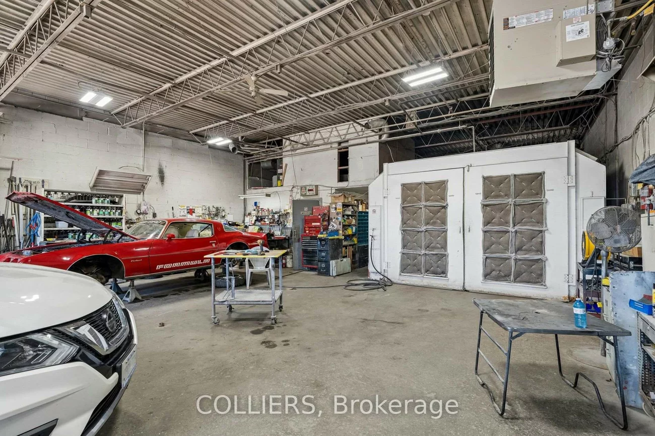 122, Manville, Clairlea-Birchmount, Toronto