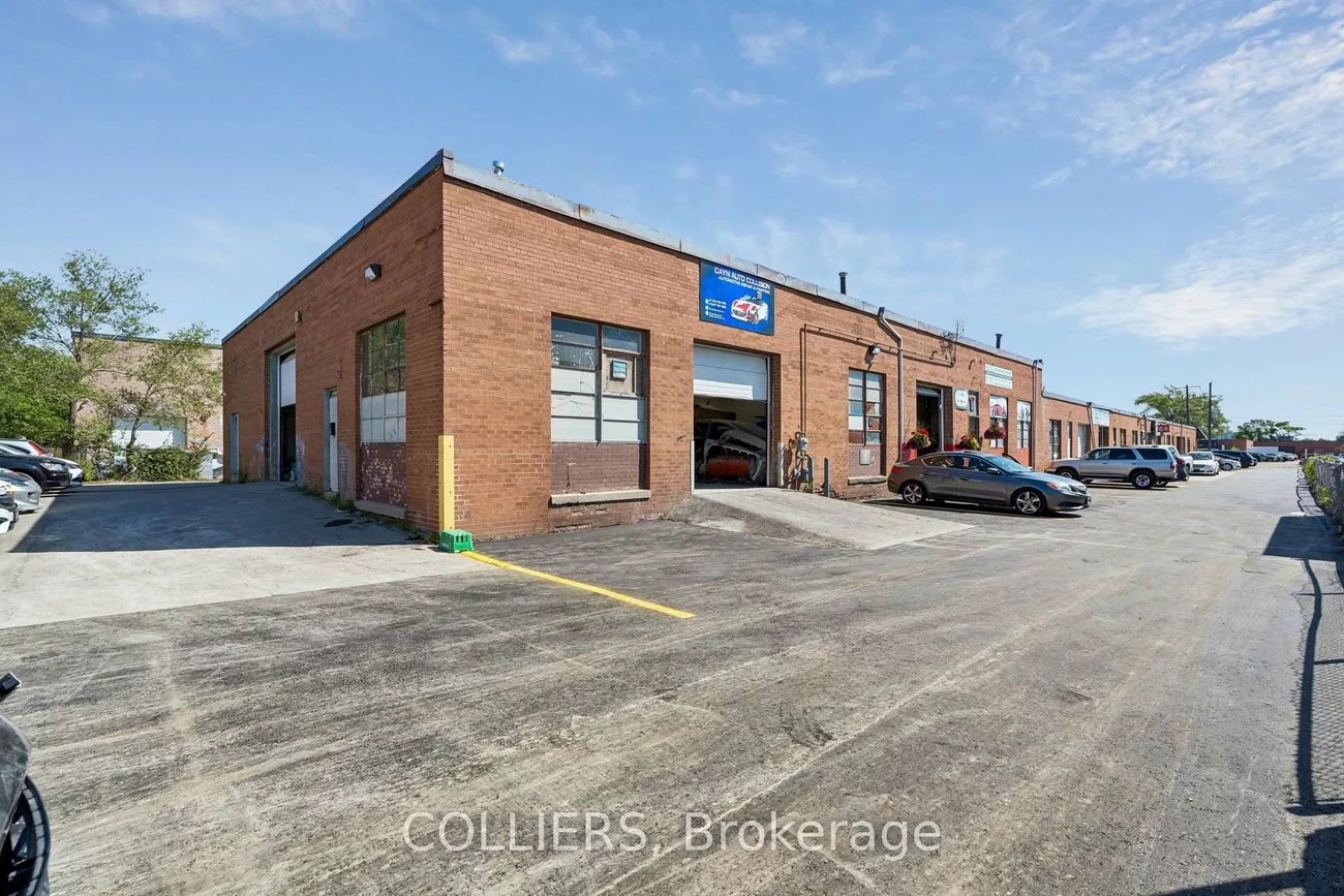 122, Manville, Clairlea-Birchmount, Toronto