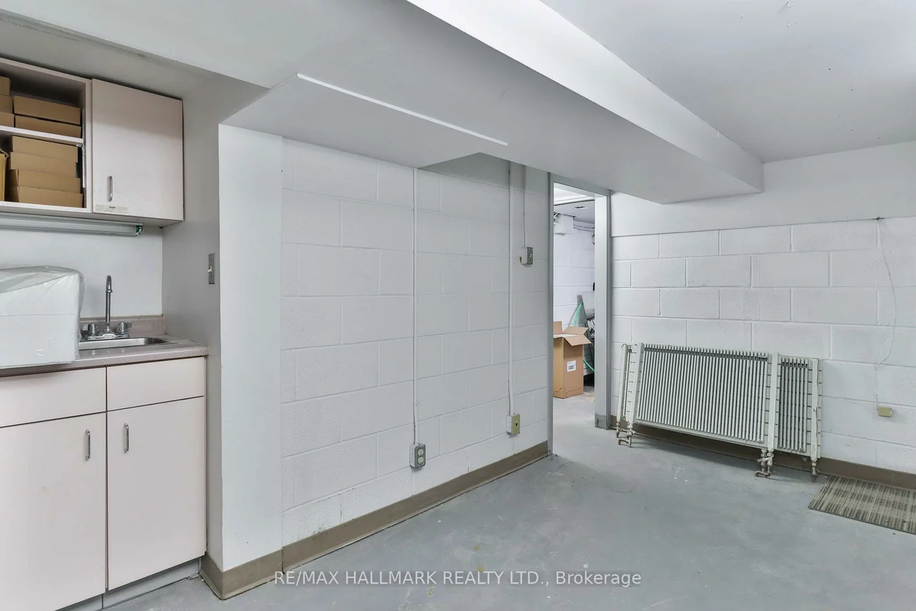 478, Cosburn, East York, Toronto