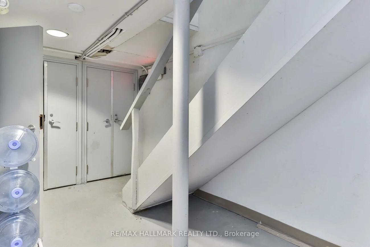 478, Cosburn, East York, Toronto