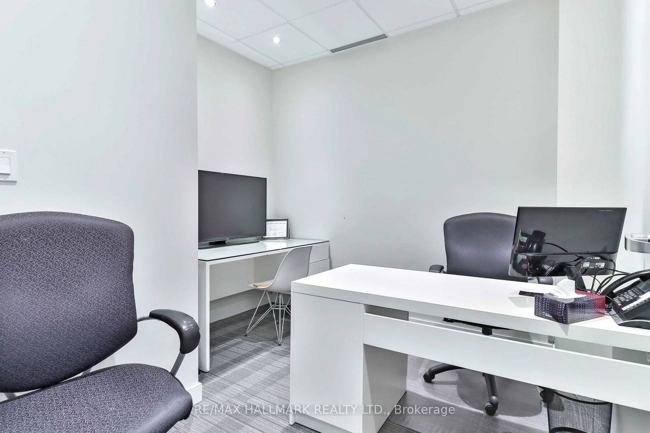 478, Cosburn, East York, Toronto