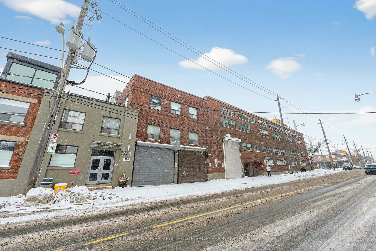 1159, Dundas, South Riverdale, Toronto