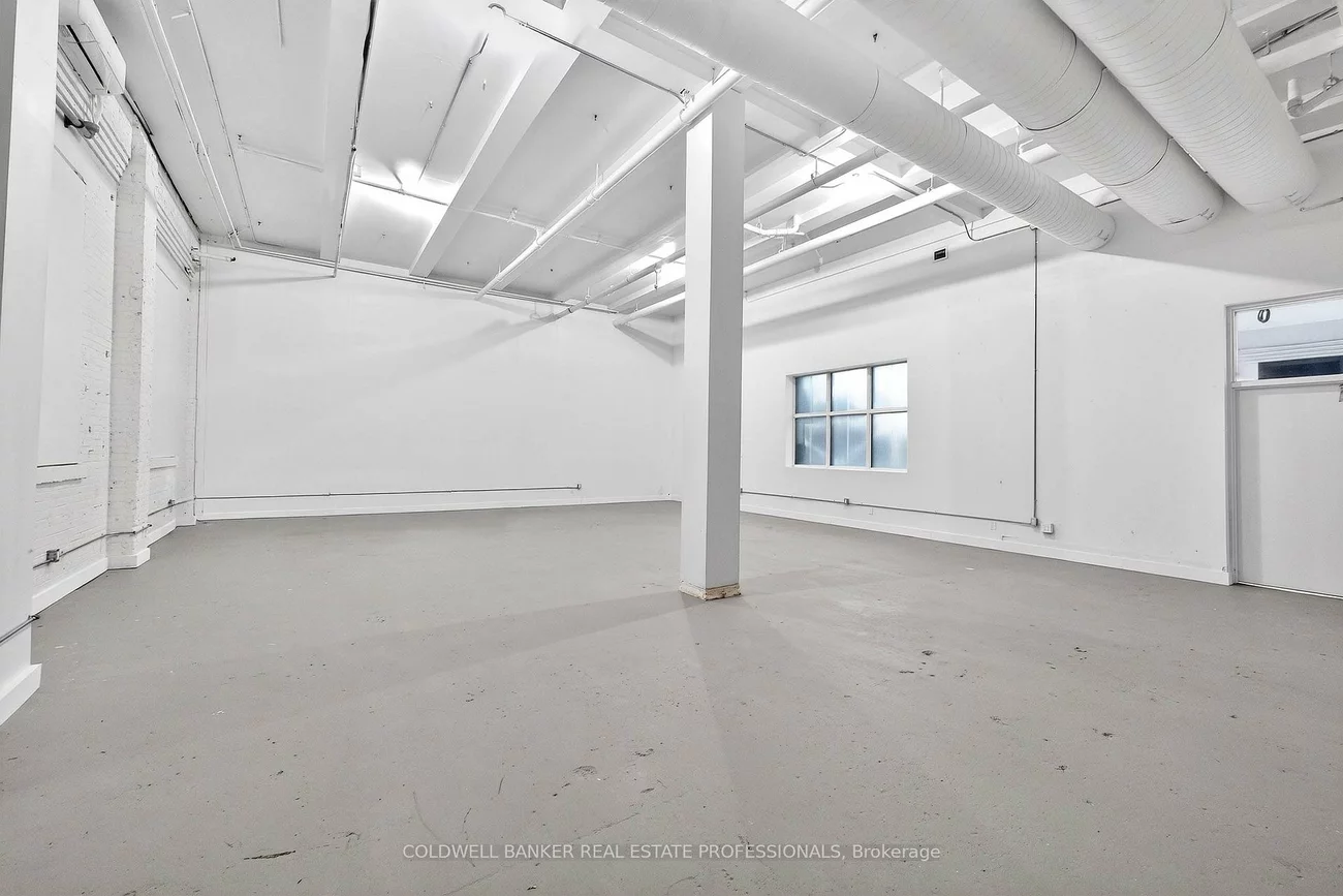 1159, Dundas, South Riverdale, Toronto