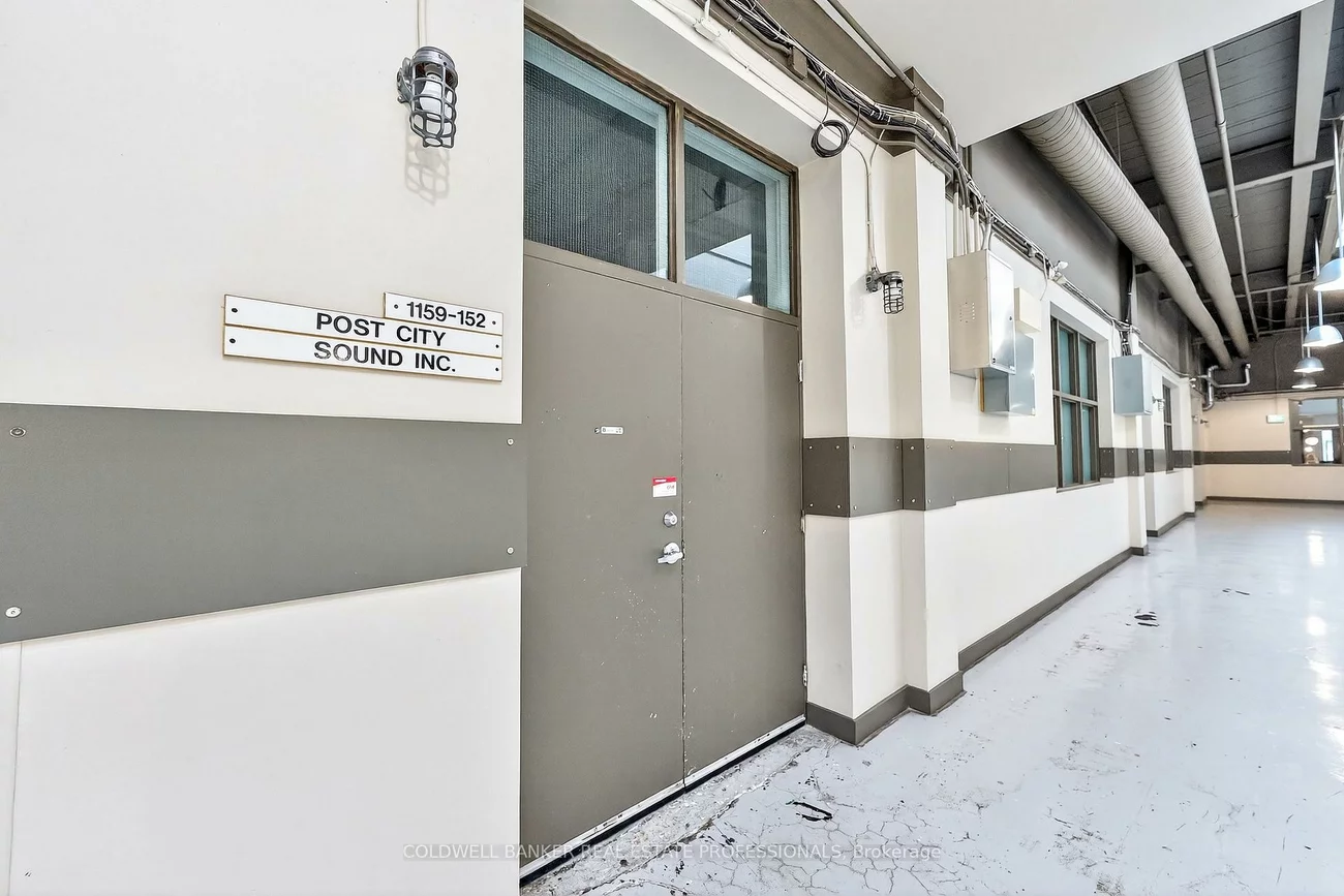 1159, Dundas, South Riverdale, Toronto
