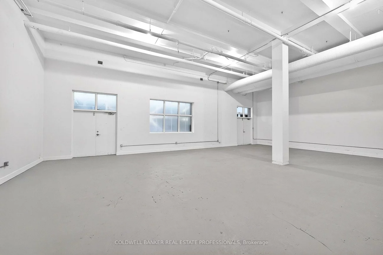 1159, Dundas, South Riverdale, Toronto