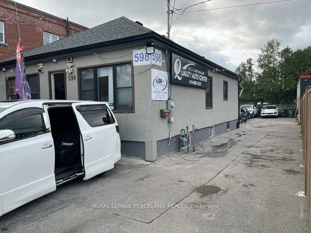 598, Danforth, Clairlea-Birchmount, Toronto