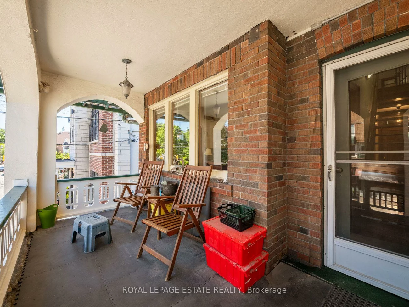 2275, Queen, The Beaches, Toronto