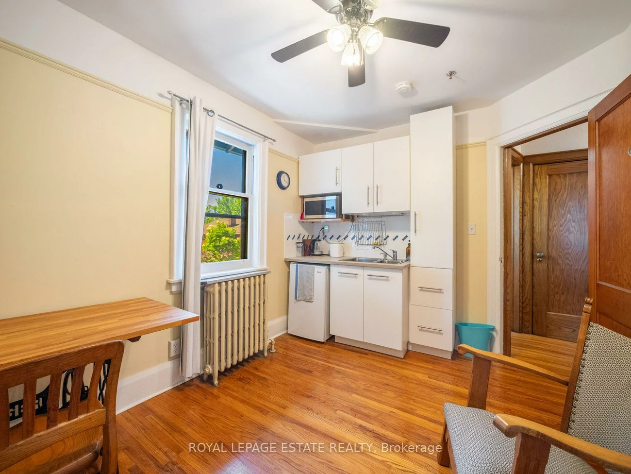 2275, Queen, The Beaches, Toronto